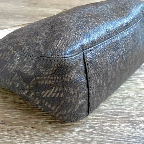 EUC Michael Kors Lilly Brown Signature Monogram Chain Tote Bag - Picture 6 of 11